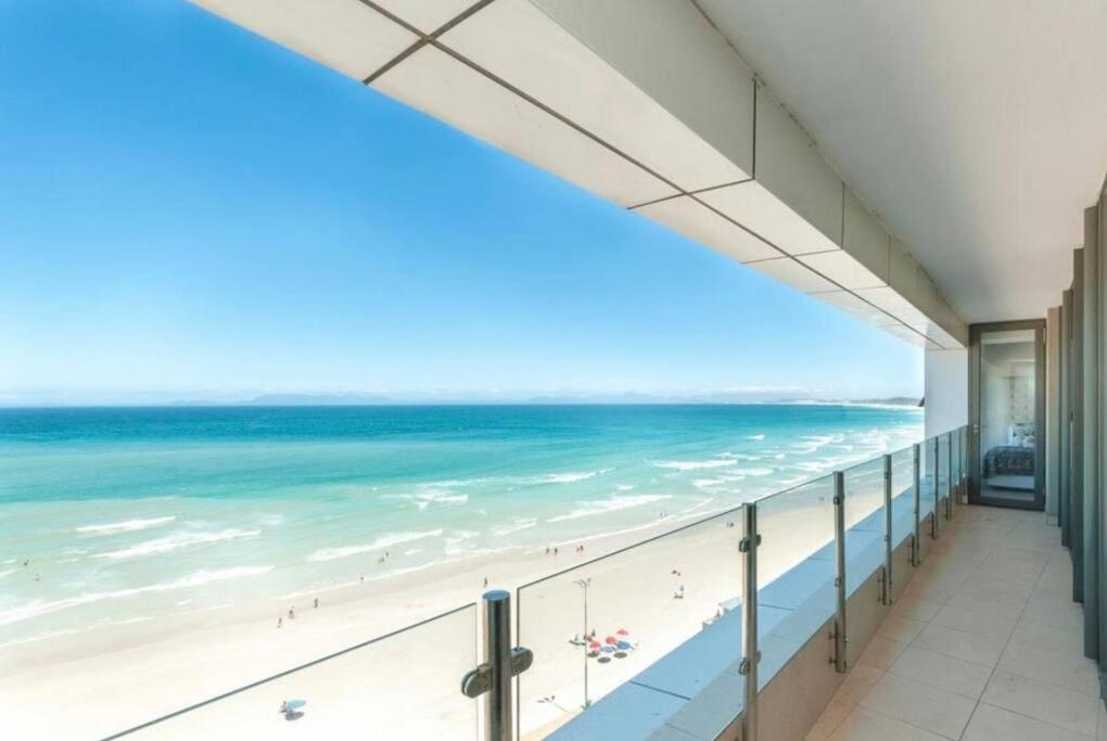 Apartment Sea View Paradise: Designer With Mountain Views *