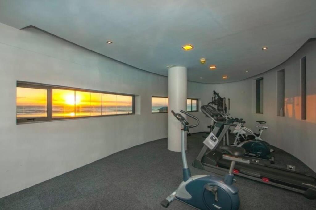 Sea View Paradise: Designer With Mountain Views Apartment