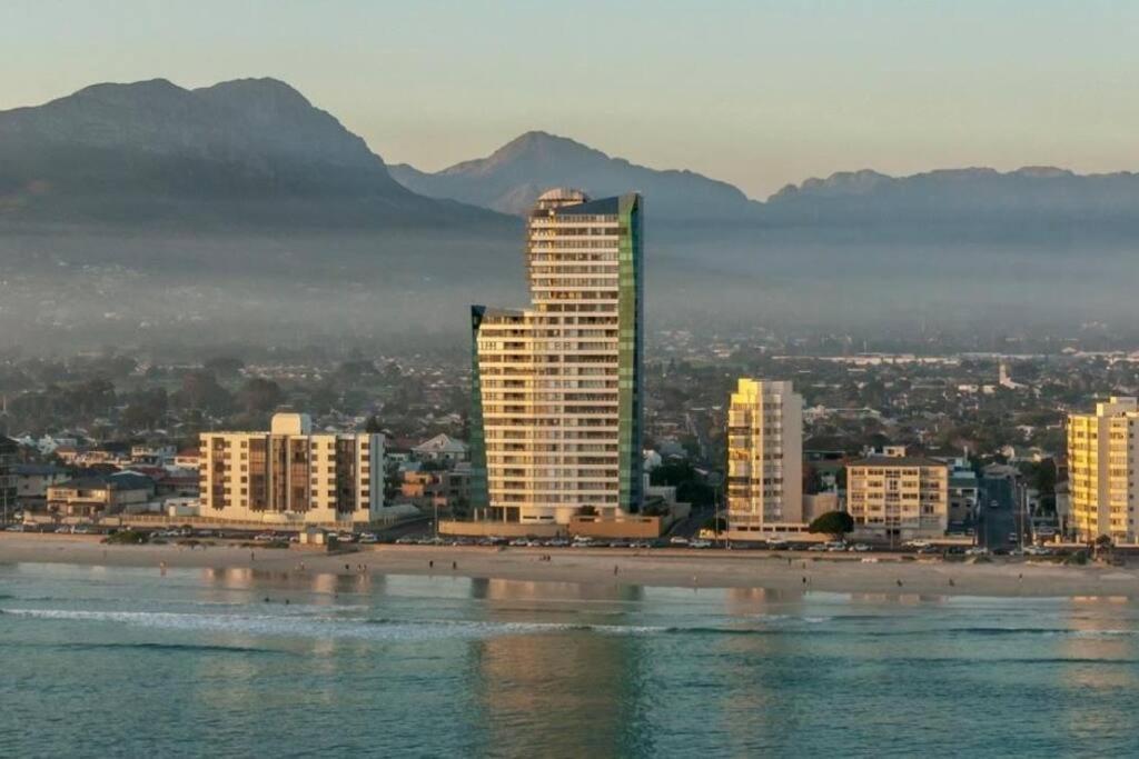 Apartment Sea View Paradise: Designer With Mountain Views